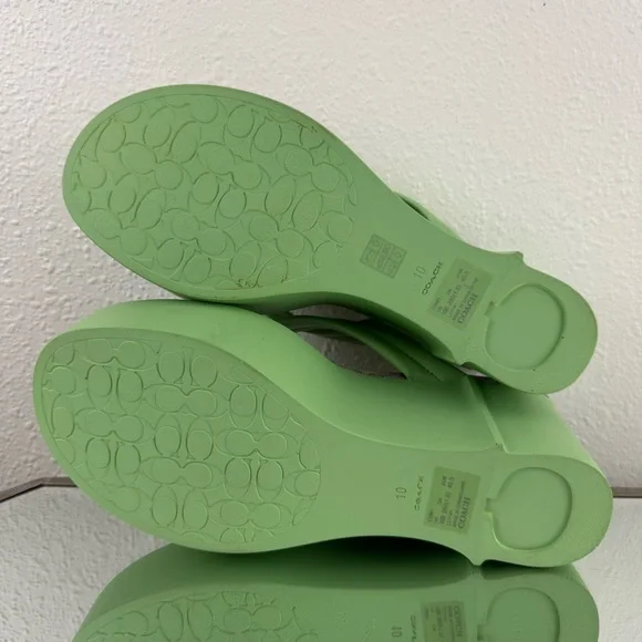 !SOLD! COACH Pistachio Green Leather Y2K Franki Monogram Platform Flip Flops - Picture 9 of 12